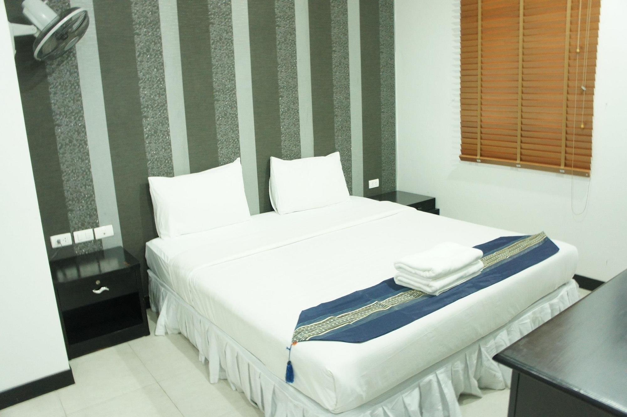 Noble House - 200 Meters Patong Beach Phuket Bagian luar foto