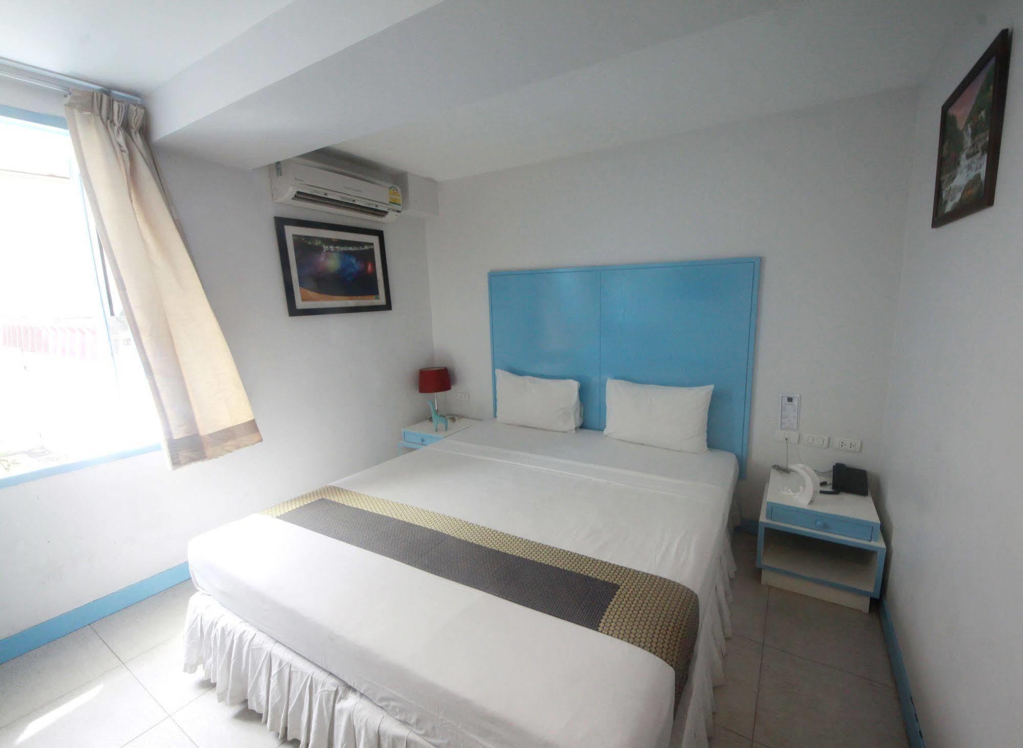 Noble House - 200 Meters Patong Beach Phuket Bagian luar foto