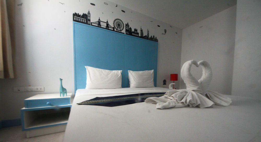 Noble House - 200 Meters Patong Beach Phuket Bagian luar foto